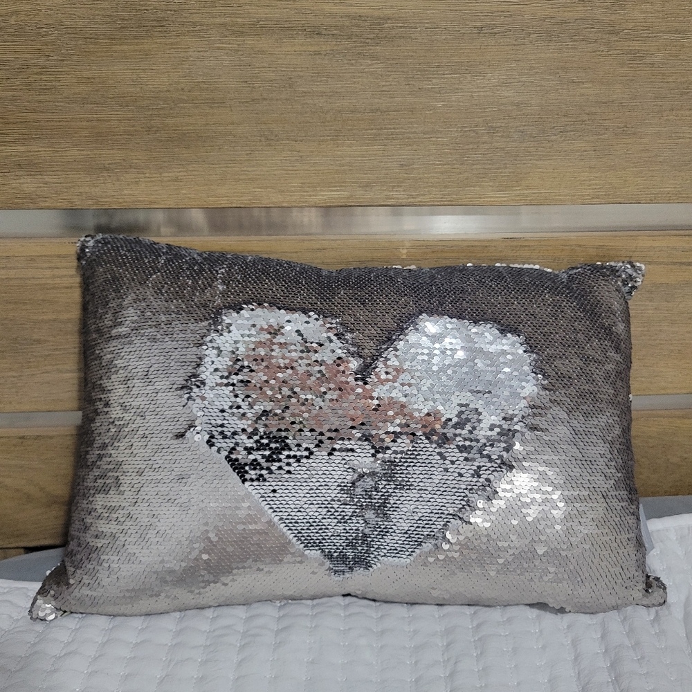 Aviva Stanoff rectangular throw pillows 12" x 20" NEW